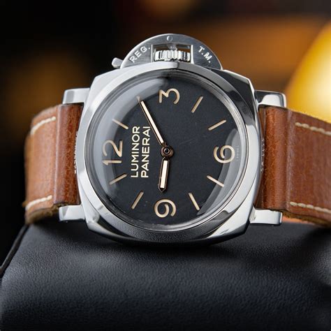 panerai luminor pam372.